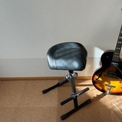 【受付終了】楽器演奏用スツール、足台（フットレスト）つきの画像