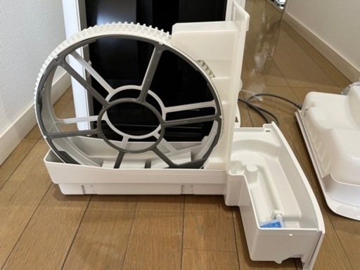 シャープ加湿空気清浄機KI-LX75-W ホワイト系