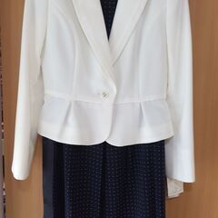 【お取り引き中】婦人　スーツ　3点セット　9号
