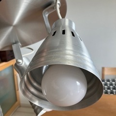 IKEA アルミ 照明の画像