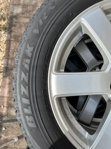 BRIDGESTONE VRX スタッドレスタイヤ4本 215/60/R17