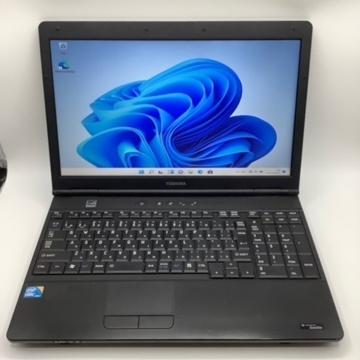 ノートパソコン TOSHIBA dynabook B550/B