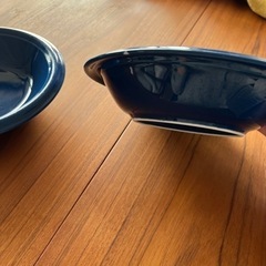 青のパスタ皿2枚　直径約22cmの画像