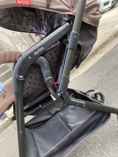 アップリカ　ベビーカー　オプティア