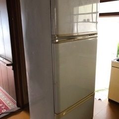 冷蔵庫　【今月３１日に廃棄します】の画像