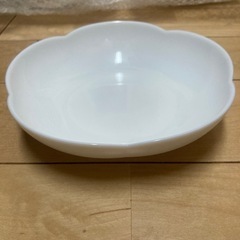ヤマザキ春のパン祭りのお皿の画像