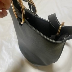 グレイル ブラック ショルダーバッグの画像