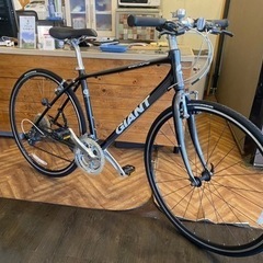 GIANT ESCAPE R3】クロスバイク 3x8sp 700c