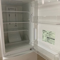 31日まで限定値下げ❗️中古　東芝ノンフロン冷蔵冷凍庫の画像