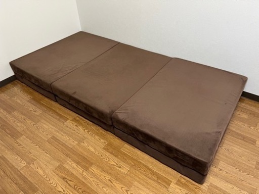 【中古品】高反発　折りたたみマットレス2個