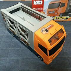 トミカ　キャリアカー　箱付きの画像