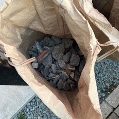 砕石　ガラ　米袋半分×3