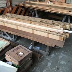 建築資材　木材　材料　薪　木　無料です