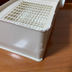 うさぎ用トイレ と 牧草ボックス のセットの画像