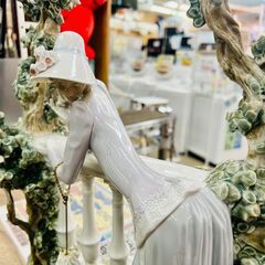 リヤドロ メランコリック・ムード IN THE BALUSTRADEの画像