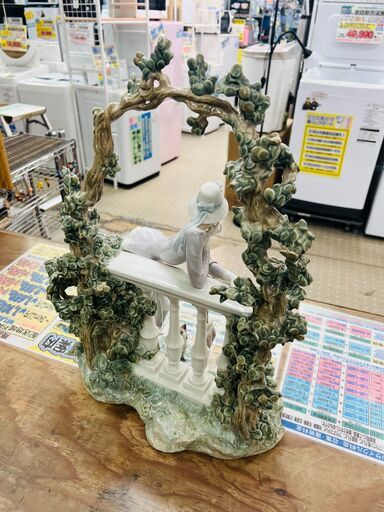リヤドロ メランコリック・ムード IN THE BALUSTRADE
