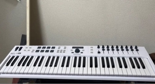 Arturia MIDIキーボード KeyLab 61 Essential