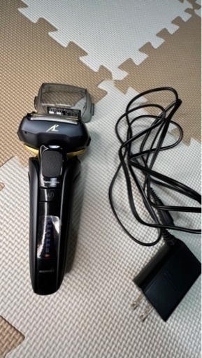 電気シェーバー　髭剃り　Panasonic ES-CLV5F