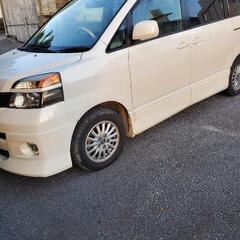 トヨタ　ヴォクシー60系　(検R5.4)