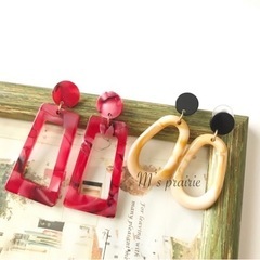 【新品未使用】べっ甲カラフルなピアス  2ペアセット アクセサリ...