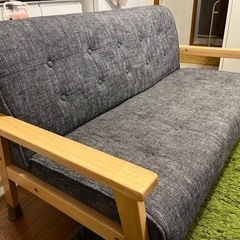 グレーソファー