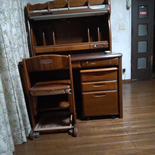 学習机、椅子