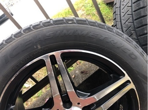?ご購入者様決定いたしました?スタッドレスタイヤセット　215/60/R17  