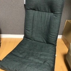 座椅子グレーの画像