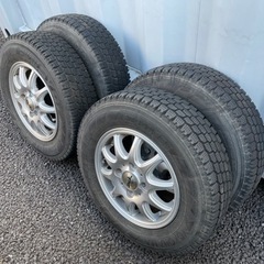 中古スタッドレスタイヤ・ホイール4本セット 145R12LT 軽トラ、軽バンにどうぞ！の画像