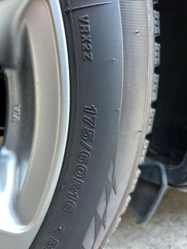 スタッドレス【BLIZZAK VRX2 175/60R16】ホイールセット