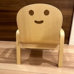子供用　椅子の画像