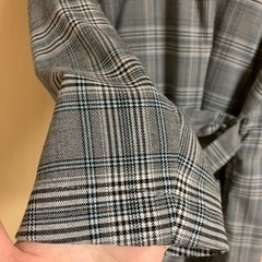 GU S サイズ　春秋用　チェック柄コートの画像