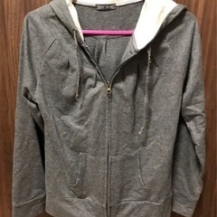 【まとめ売り】ジャケット1着&パーカー3着セットの画像