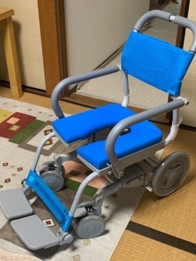 【新品未使用】ウチエ　シャワーキャリー　U型シート