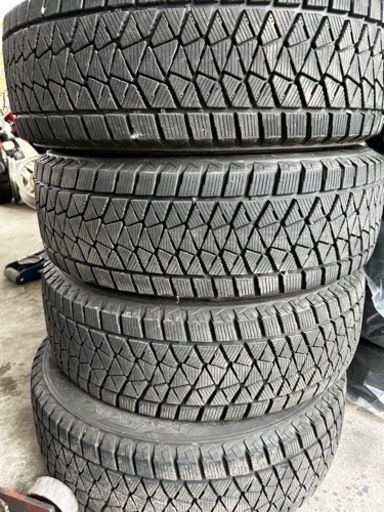 225/65R17ブリヂストンDM-V2中古4本