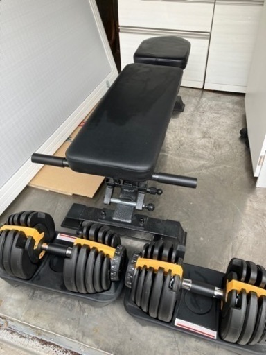 ダンベル、トレーニングベンチセット