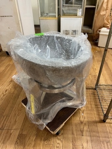 【在庫あり】餅つき用石臼 台付き30，000円 ※こちらの日時に合わせて下さる方