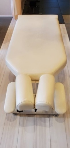 ②高田ベッド　カイロベット　整体ベッド