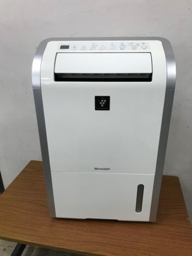 取引場所　南観音　O 2301-528 SHARP 除湿機　2013年製　CV-C140-W 動作確認済み　液晶パネルに文字切れあります。