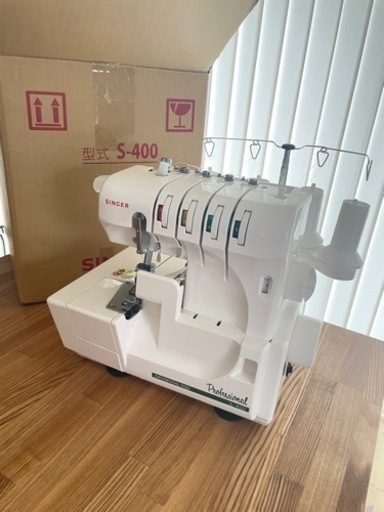 値下げ中！ロックミシン フットコントローラー付き