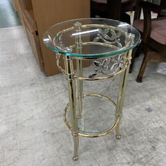 家具ならトレファク吉川店！！ サイドテーブル ゴールド ガラス