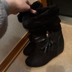 急募！黒ブーツ　ファー付き
