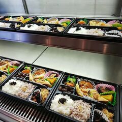 お弁当・おにぎり・惣菜の製造販売の画像