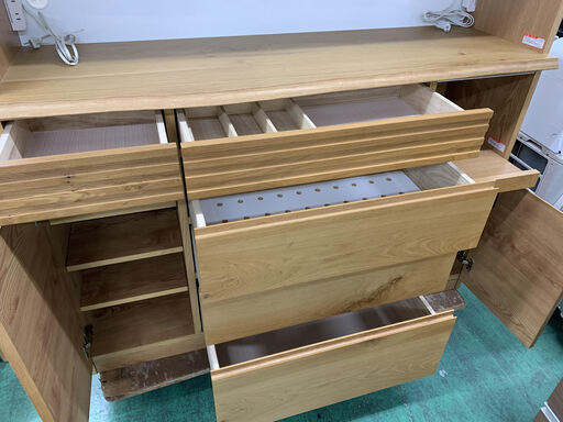 家具ならトレファク吉川店！！ 河口家具 キッチンボード ホワイトオーク材 ブラウン×ブラック