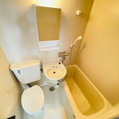 【シティーコーポ 部屋番号：２０２ 】水道費用込み！wifi使用料無料でとってもお得です♪賃料半年間20.000→15.000円キャンペーン！水道費用込み！wifi使用料無料！初期費用も5万円以下に抑えられます◎ 浴室に新品のミラーキャビネット取り付けました♪収納アップ◎ - 不動産