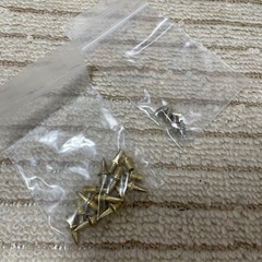 本日限り値下げ中😍
超美品🩷⭐️🩷⭐️🩷お買い得asics陸上スパイク24センチ　ピン、袋付属付きの画像