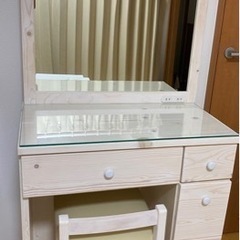コンセントつき ドレッサー 椅子ありの画像