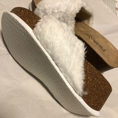 ボア付きサンダルの画像