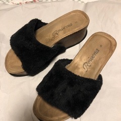 ボア付きサンダルの画像