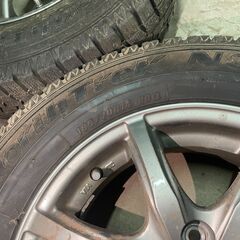 185/70R14　スタッドレスタイヤ・ホイール　中古タイヤお安くお譲りいたします。の画像
